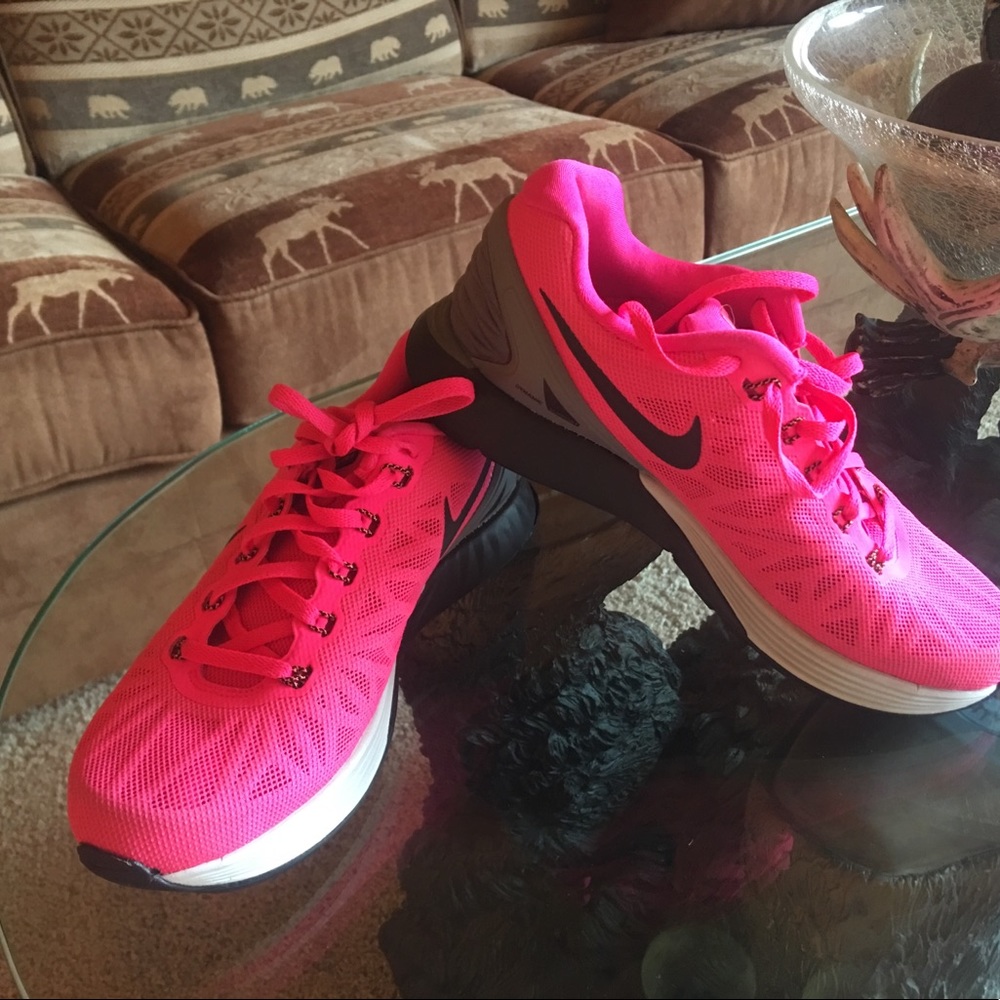 Tennis Shoes
